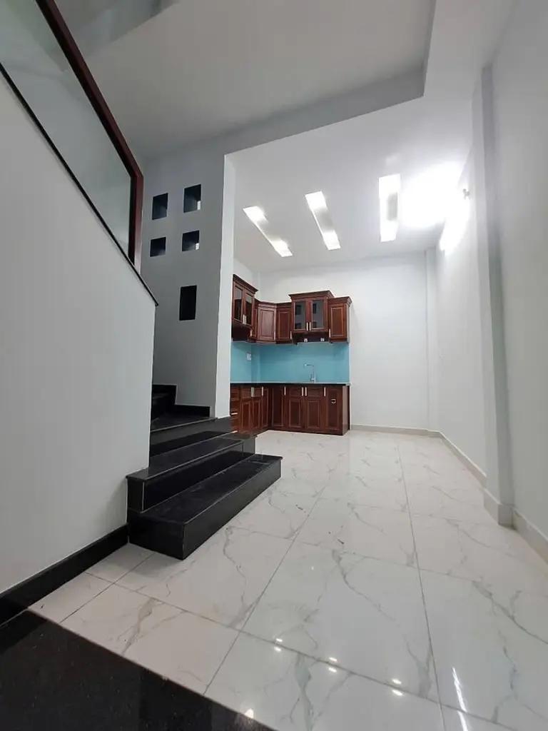 Bán nhà hẻm 575 Cách Mạng Tháng 8, P15, Q10