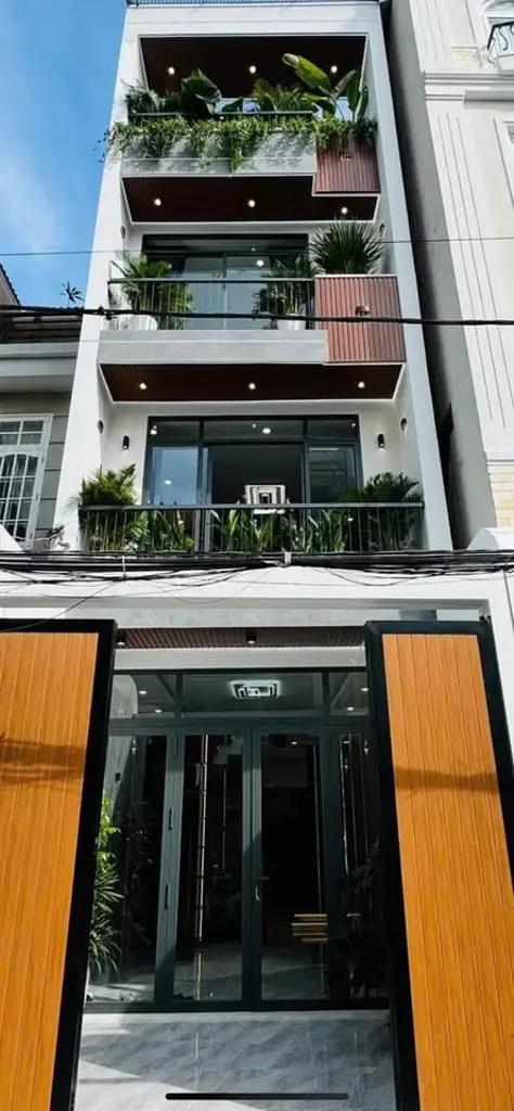 Bán nhà 4 tầng mặt tiền Tô Hiến Thành, Phường 4, TP. Vũng Tàu