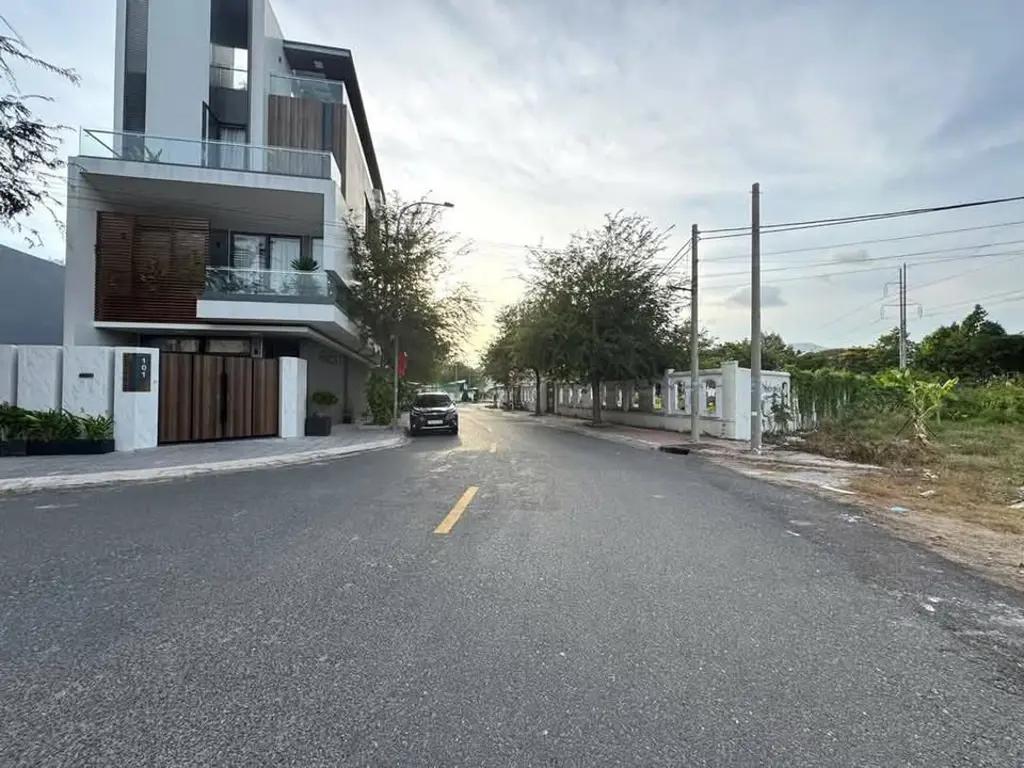 Main-Lô góc 2 mặt tiền đường Nguyễn Thần Hiến - Đoàn Thị Điểm  - phường Phước Nguyên, thành phố Bà rịa-1
