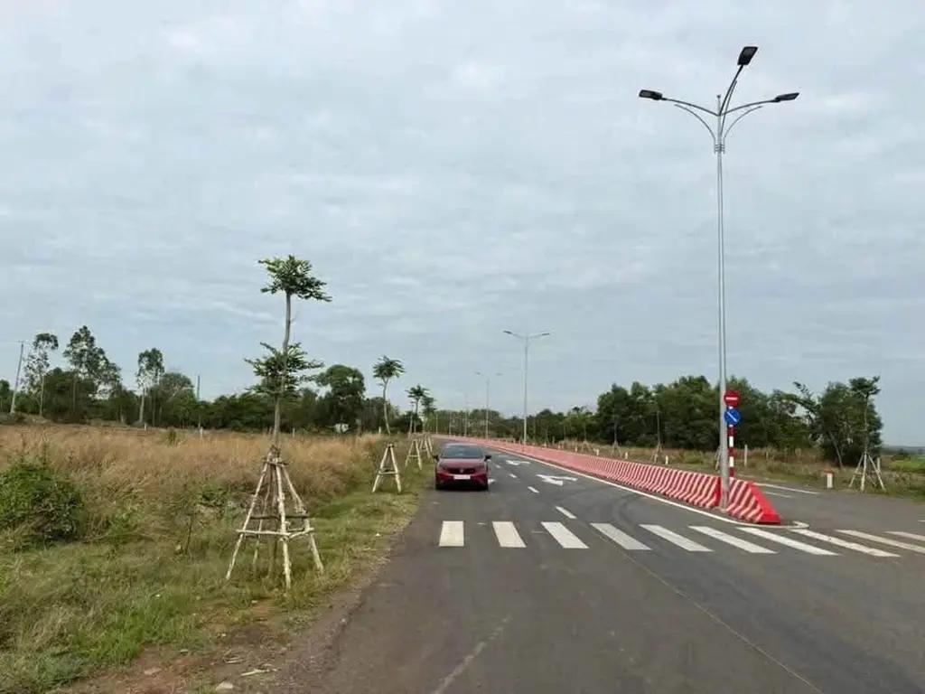 Main-Cần Bán Lô Đất Hơn 2 Sào 1 Mặt Tiền Đường Tránh Ql55 Thuộc Thị Trấn Đất Đỏ-1
