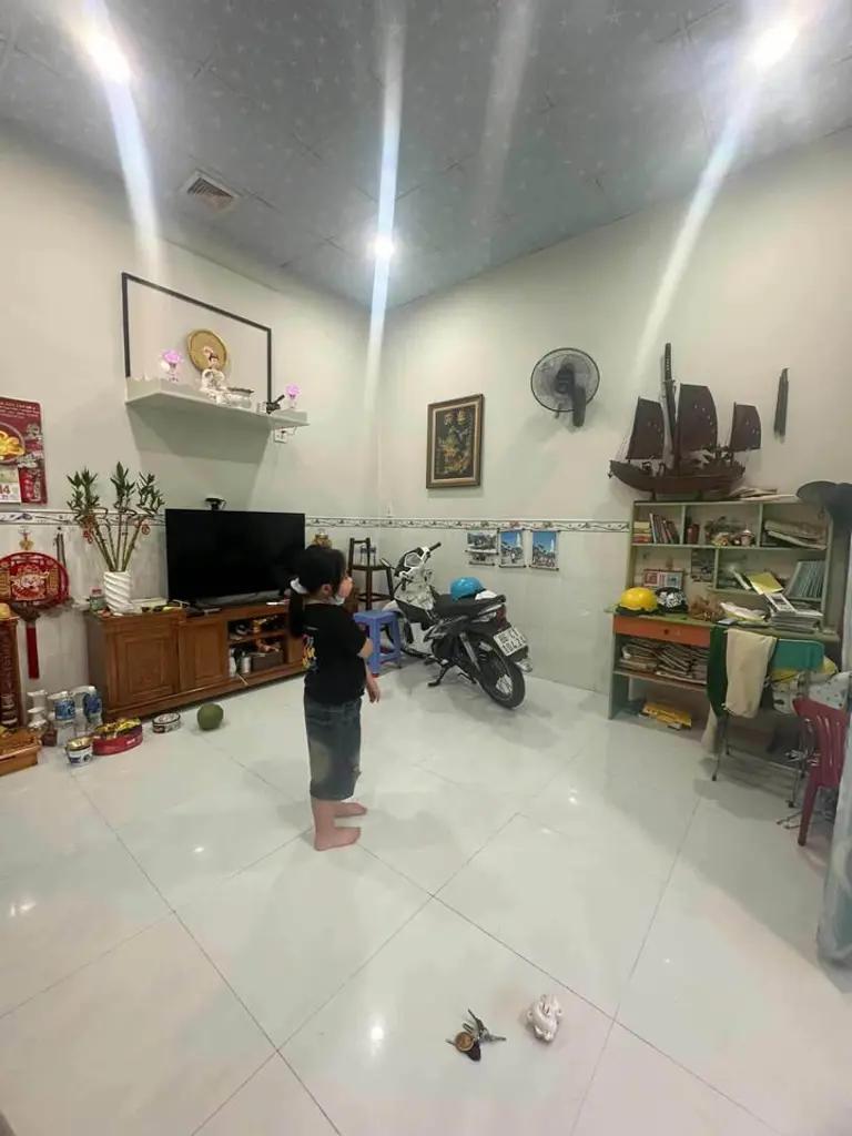 Main-BÁN NHÀ CẤP 4 - MẶT TIỀN NHỰA - THỔ CƯ - SỔ HỒNG RIÊNG - GẦN BỜ HỒ VĂN THÁNH-1