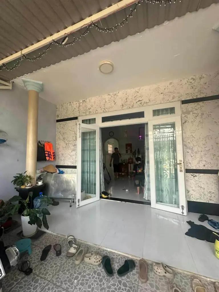 BÁN NHÀ CẤP 4 - MẶT TIỀN NHỰA - THỔ CƯ - SỔ HỒNG RIÊNG - GẦN BỜ HỒ VĂN THÁNH