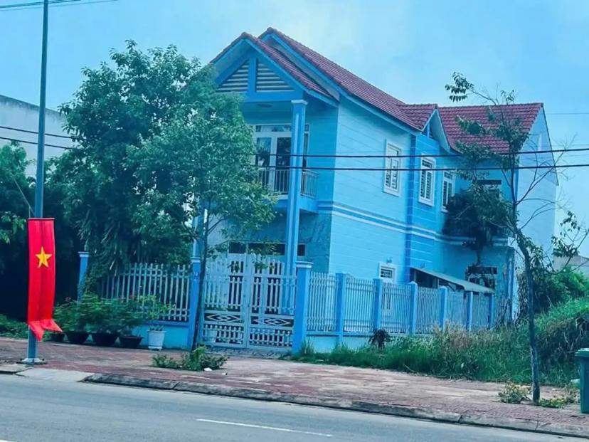 Bán biệt thự mặt tiền đường Nguyễn An Ninh, P4, TP Vị Thanh
