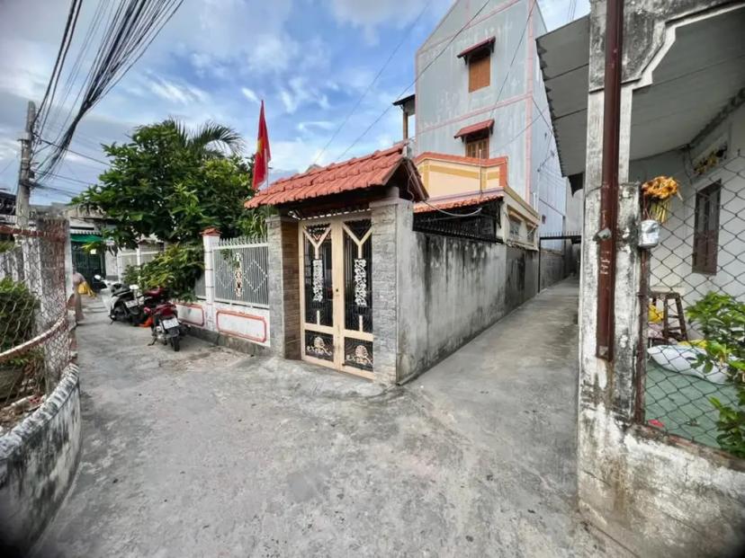 Cần bán gấp 1 lô 3 mặt tiền hẻm đường bê tông sát phố biển Ocean Dunes