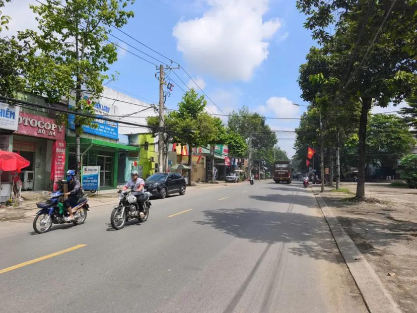 Bán nhà mặt tiền đường Trần Quốc Toản, An Bình, Biên Hoà