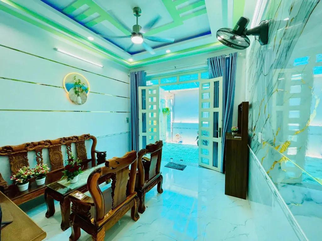 Main-NGANG GIÁ ĐẤT THÔI QUÝ VỊ ƠI - LÊN SÓNG NHÀ 53M ĐÚC 1 LẦU KHU PHÂN LÔ GẦN TRƯỜNG TÂN SƠN-1