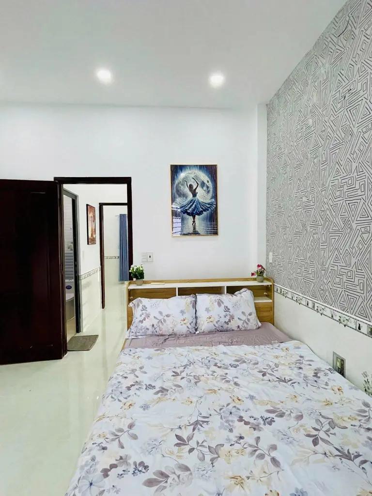 Main-NGANG GIÁ ĐẤT THÔI QUÝ VỊ ƠI - LÊN SÓNG NHÀ 53M ĐÚC 1 LẦU KHU PHÂN LÔ GẦN TRƯỜNG TÂN SƠN-3