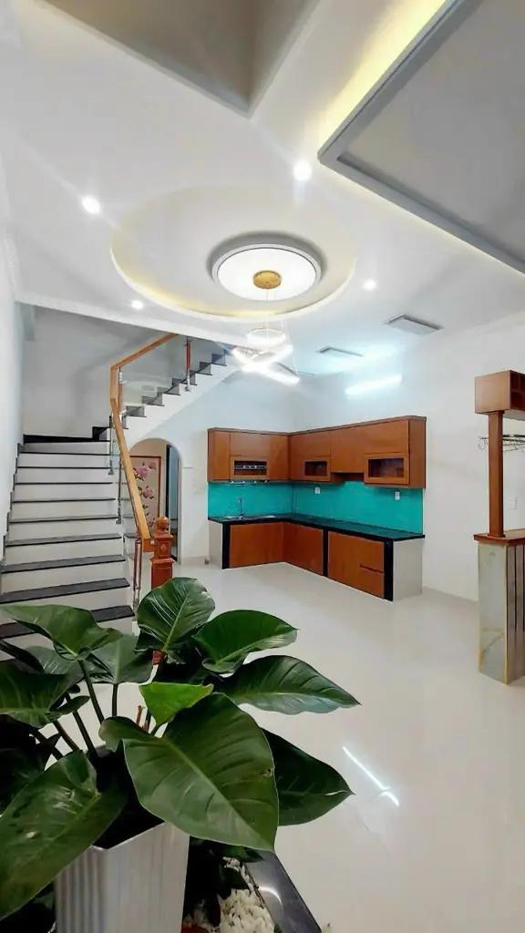 Main-BÁN NHÀ 1 TRỆT 2 LẦU. THỔ CƯ HOÀN CÔNG .MẶT TIỀN NGUYỆT LAN ANH THUỘC KP3 TRẢNG DÀI-6