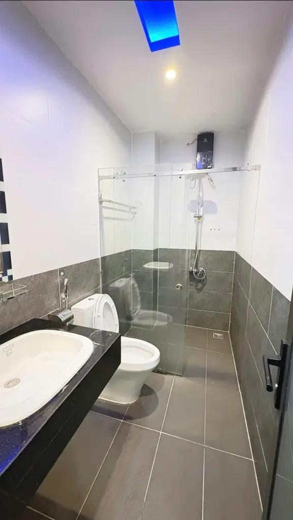 Main-BÁN NHÀ 4 TẦNG – NGÃ TƯ HOÀNG THỊ LOAN & HỒ TÙNG MẬU-1