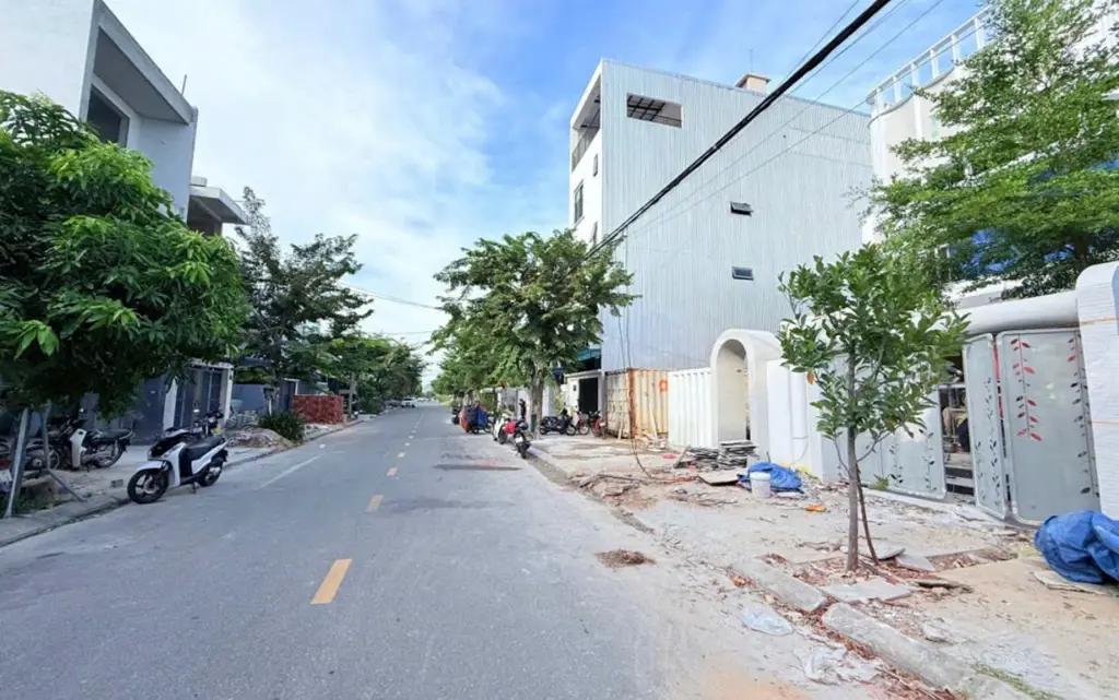 Main-🔥 LÔ GÓC NGÃ 4 NGUYỄN KHẮC NHU – 140m2 – GIÁ HƠN 9 TỶ 🔥-3