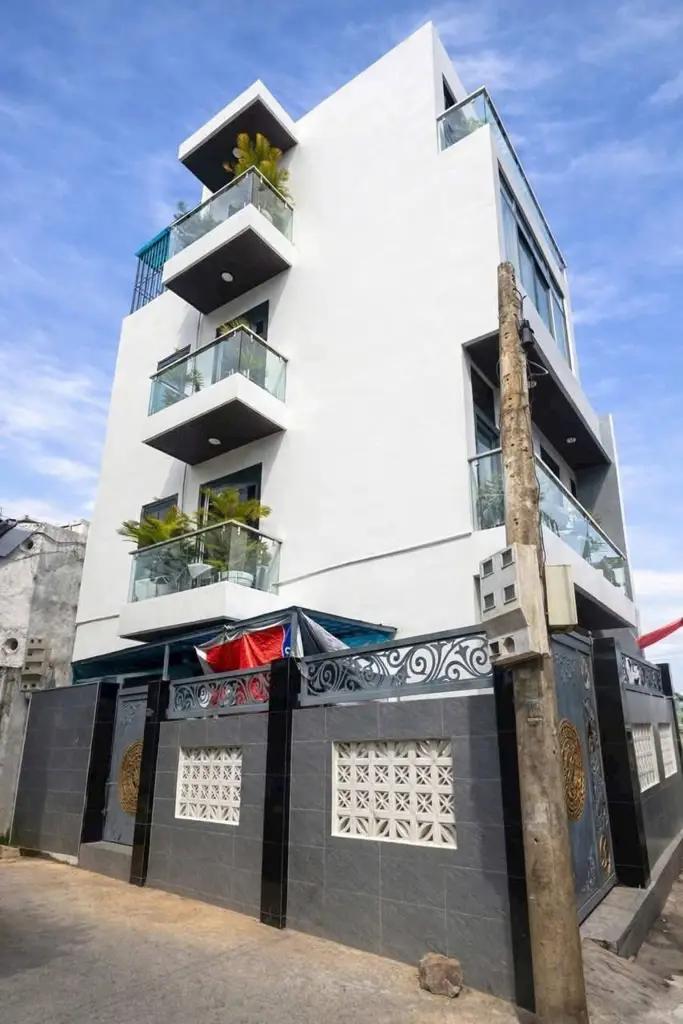 BÁN NHÀ 2 MẶT HẺM RỘNG LƯU THÔNG GẦN MẶT TIỀN ĐƯỜNG TRẦN PHÚ , PHƯỜNG VŨNG TÀU .TPHCM