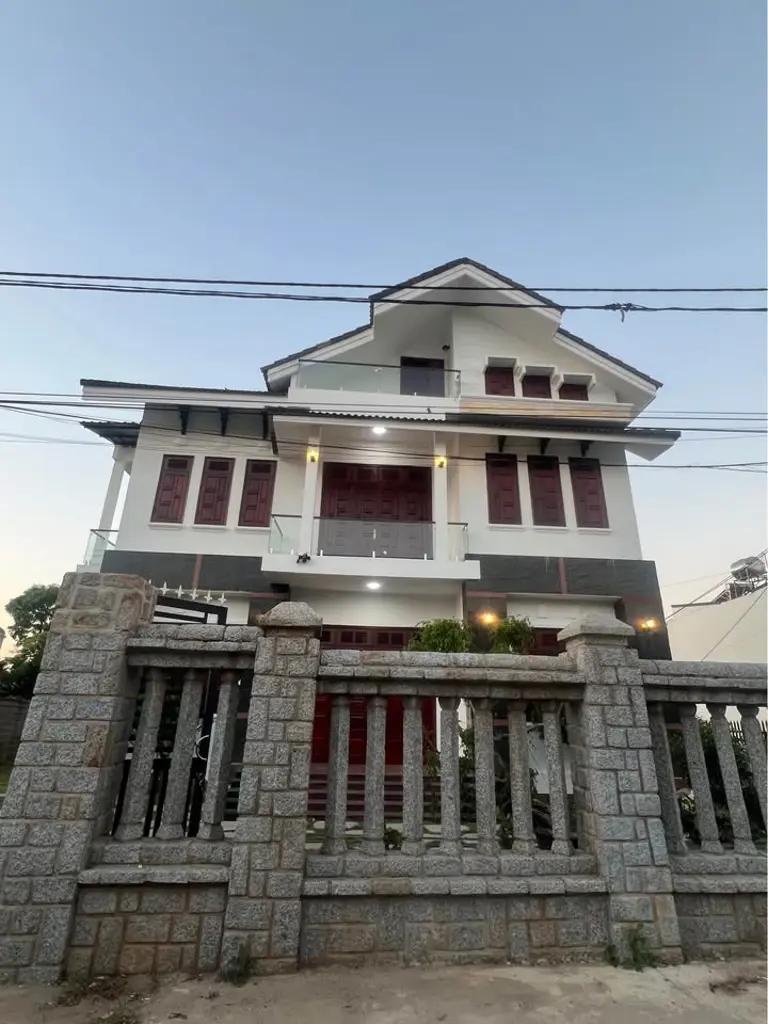 Main-BIỆT THỰ GỖ HƯƠNG – DIỆN TÍCH LỚN – GIÁ CỰC TỐT TẠI TP BMT-2