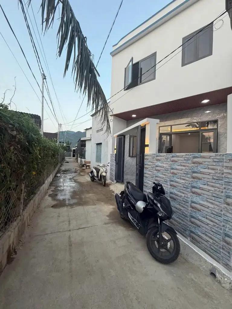 Nhà 2 tầng Thôn 3 Diên Phú, Diên Khánh