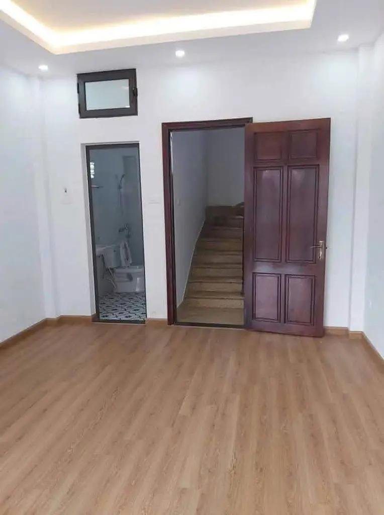 Main-Bán Nhà Dân Xây Ngõ 79 Cầu Giấy 32m2 x 5 Tầng | Mặt Tiền 3.8m - 3PN Rộng Khép Kín - Giá 9.5 Tỷ (Sổ Đỏ Hoa Khôi)-3