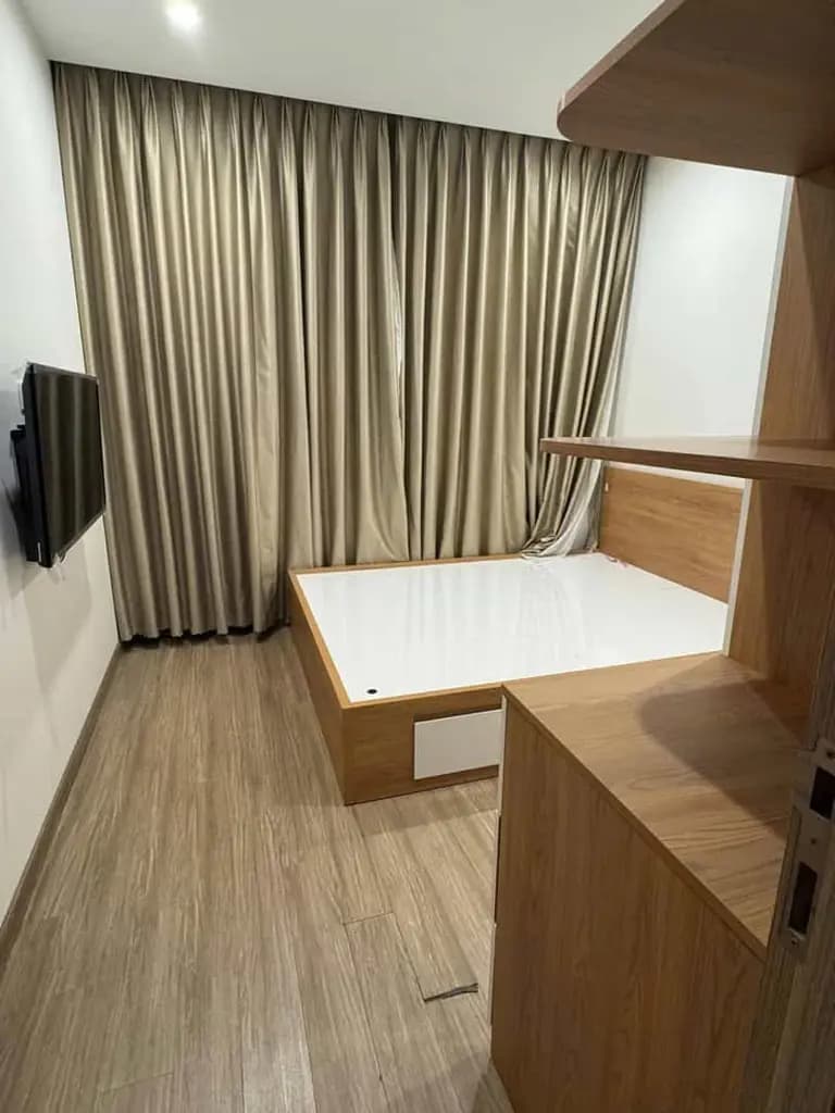 Main-XUẤT NGOẠI CẦN BÁN GẤP căn hộ B5 Q.4, 4.2 tỷ, 115 m², 2PN2WC, nội thất đầy đủ, SHR-4
