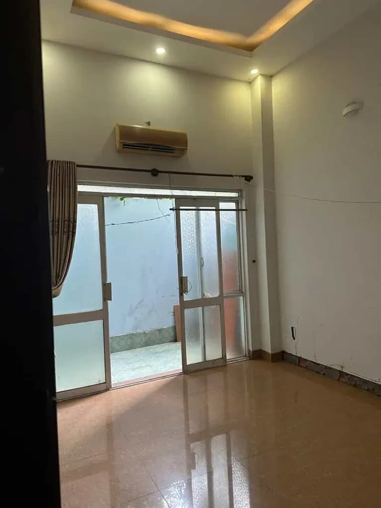 Main-CHO THUÊ NGUYÊN CĂN MẶT TIỀN BÊN SÔNG 5M x 21M SÂN XE 7C TRỆT SUỐT, 2PN GIÁ 15TR-4