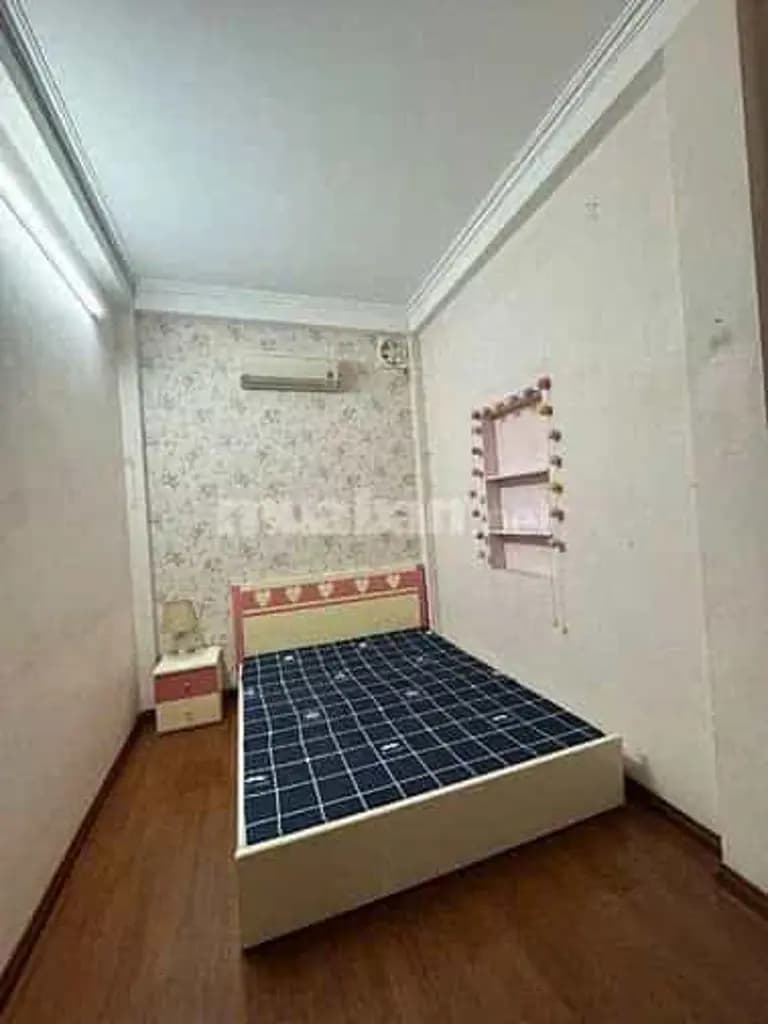 CẦN CHO THUÊ NHÀ NGUYÊN CĂN 3 TẦNG NGÕ 13 ĐƯỜNG LĨNH NAM - P.VĨNH TUY - HÀ NỘI