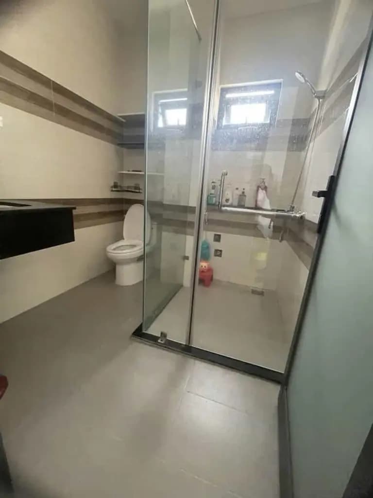 Main-Bán NHÀ 4 TẦNG - DT 80M2 - CHỈ Hơn 5T . Thích hợp gia đình đông người thích yên tĩnh-2