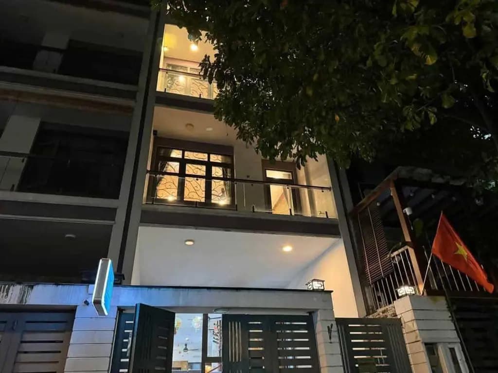 Main-CHO THUÊ NHÀ NGUYÊN CĂN VẠN PHÚC CITY HẦM TRỆT 3LAU FULL NỘI THẤT-5