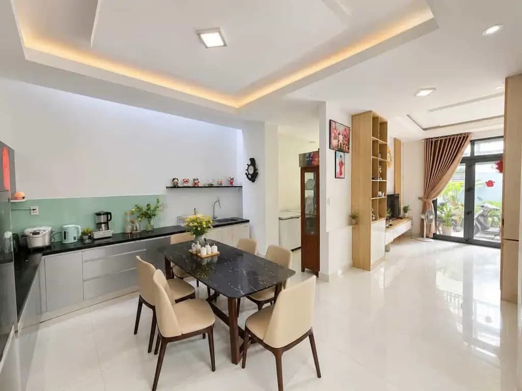 Main-Bán NHÀ 4 TẦNG - DT 80M2 - CHỈ Hơn 5T . Thích hợp gia đình đông người thích yên tĩnh-1