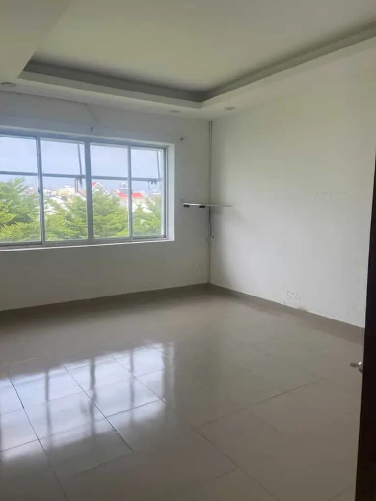 Main-BIỆT THỰ BÊN SÔNG TRỆT 3 LẦU PHÙ HỢP VPCTY,KHO HÀNG,GIÁ 27TR-3