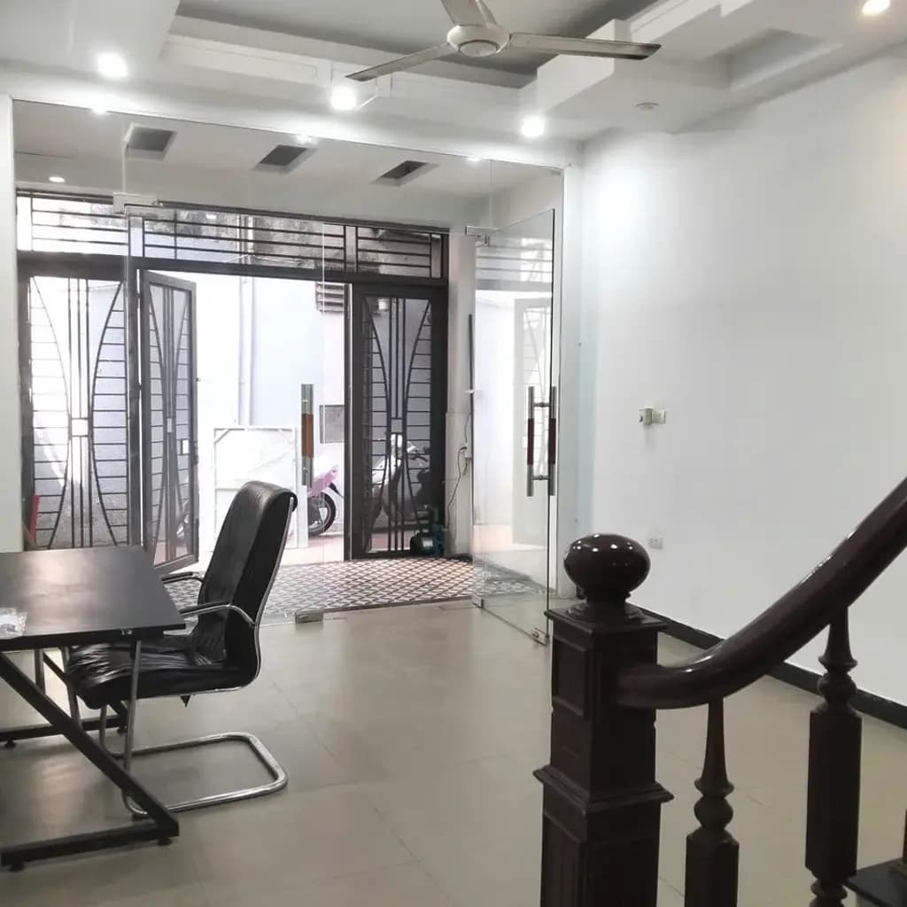 Main-Cho thuê nhà ngõ 690 LẠC LONG QUÂN, Tây Hồ. 15 triệu/tháng. Cho thuê: Văn phòng nhỏ, Hộ GĐ, Nhóm ít người. KO CHDV, KO Người Nước Ngoài.-1