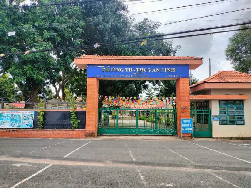 Bán đất thổ cư MT đường huyện 32m, tiện kinh doanh mua bán, dân đông