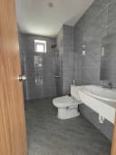 Thumb-KẸT TIỀN CẦN BÁN GẮP căn hộ H1 HOÀNG DIỆU, 2.5 tỷ, 70 m², 2PN 2WC, nội thất đầy đủ, SHR-5
