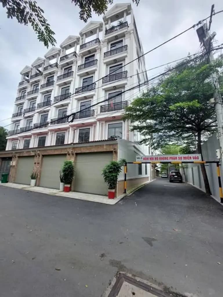 Main-Bán Nhà xây sẵn 1 trệt 3 lầu, giá 7-8 tỷ,cách cầu Bình Triệu 2km,sổ sẵn NH cho vay 70% giá trị nhà-0