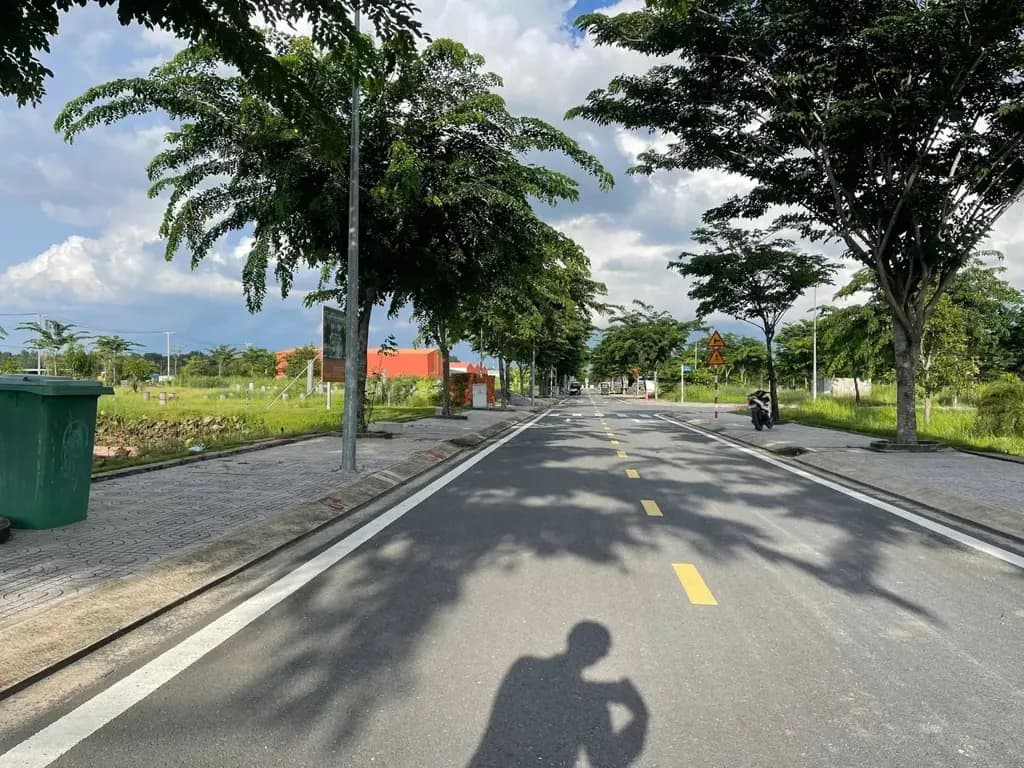 Main-Bán gấp lô 100m2 giá 2.78 tỷ kế bên chung cư đang xây tại Dragon Pearl-2