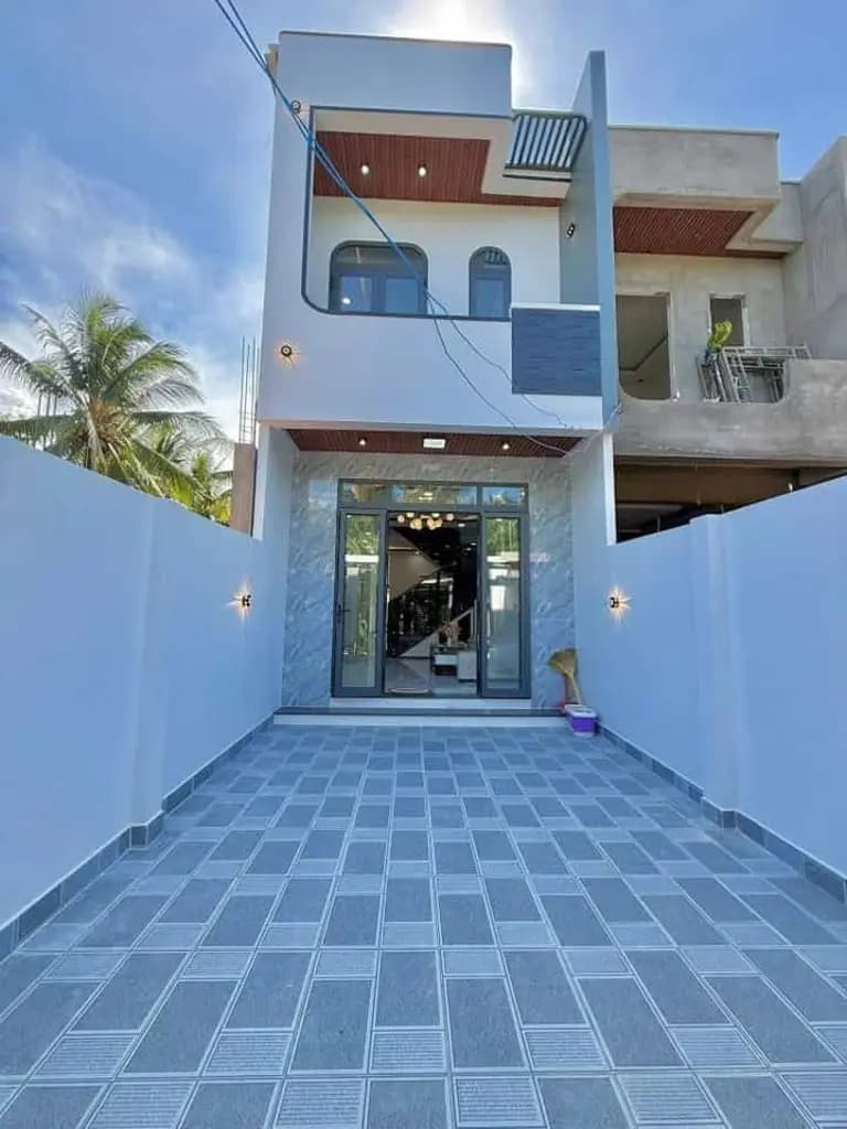 SIÊU PHẨM NHÀ LẦU GIÁP PHƯỜNG TÂN PHONG (CŨ)
