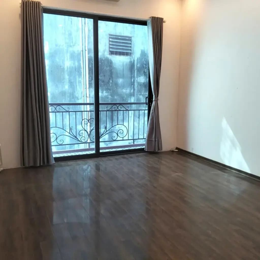 Main-Cho thuê nhà ngõ 690 LẠC LONG QUÂN, Tây Hồ. 15 triệu/tháng. Cho thuê: Văn phòng nhỏ, Hộ GĐ, Nhóm ít người. KO CHDV, KO Người Nước Ngoài.-6