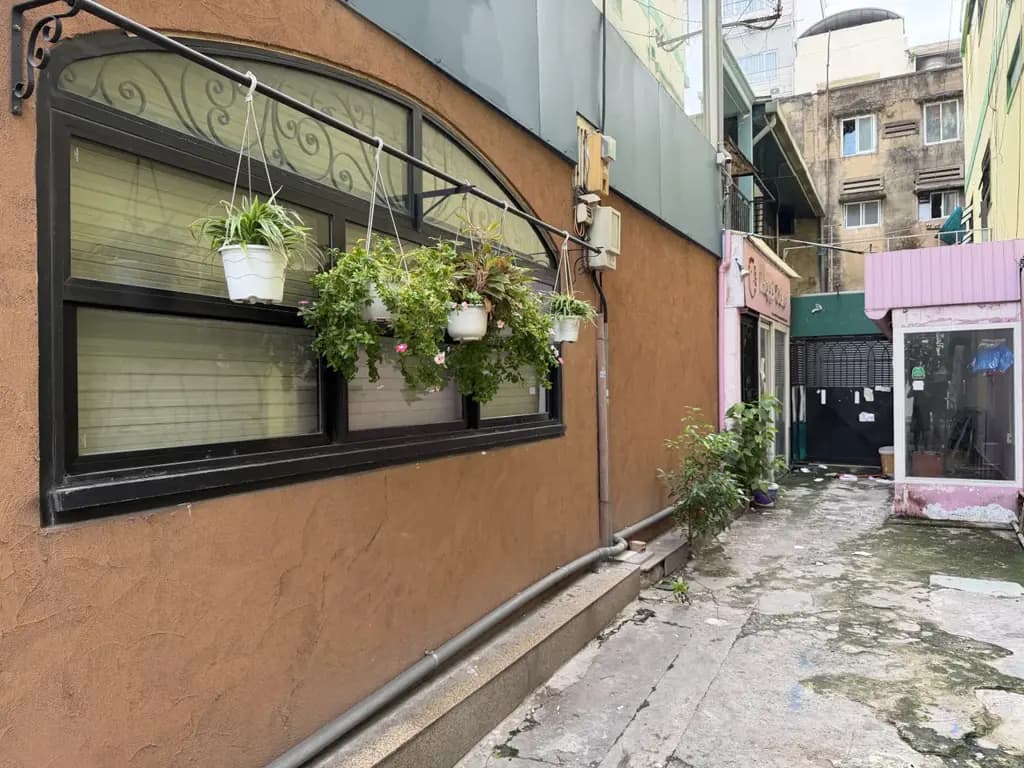 Main-Chính chủ bán nhà Q1 siêu rẻ, mặt tiền lớn 114Bis+114/1+114/2+114/3+114/4+114/5 Yersin-2