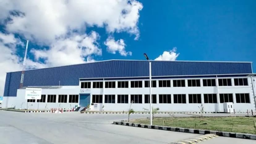Cho Thuê Xưởng DTKV: 12.000m2 - DTXD: 7600m2. Giá thuê chỉ 3,8 usd/m2 trong KCN - Đồng Nai. 2.550m² / 3.300m² / 2.100m² / 4.400m² / 2.800m² / 5.400m² / 3.500m² / 6.200m²
