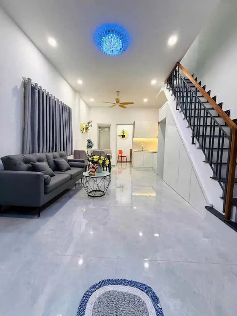 Main-Bán nhà chính chủ , sổ riêng , chỉ 2 Tỷ 200 triệu , DT 32m2 ở Hoàng Văn Thụ P4 Tân Bình-1
