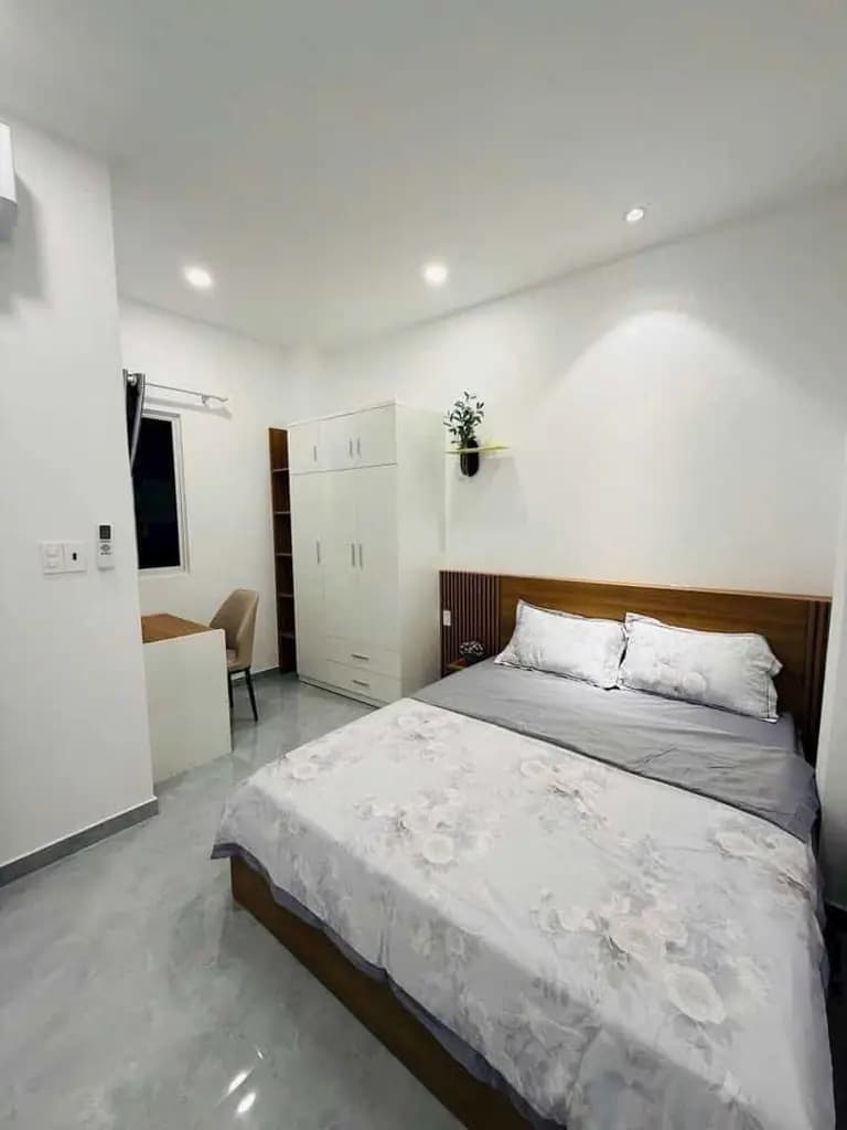 Main-Bán nhà chính chủ , sổ riêng , chỉ 2 Tỷ 200 triệu , DT 32m2 ở Hoàng Văn Thụ P4 Tân Bình-2
