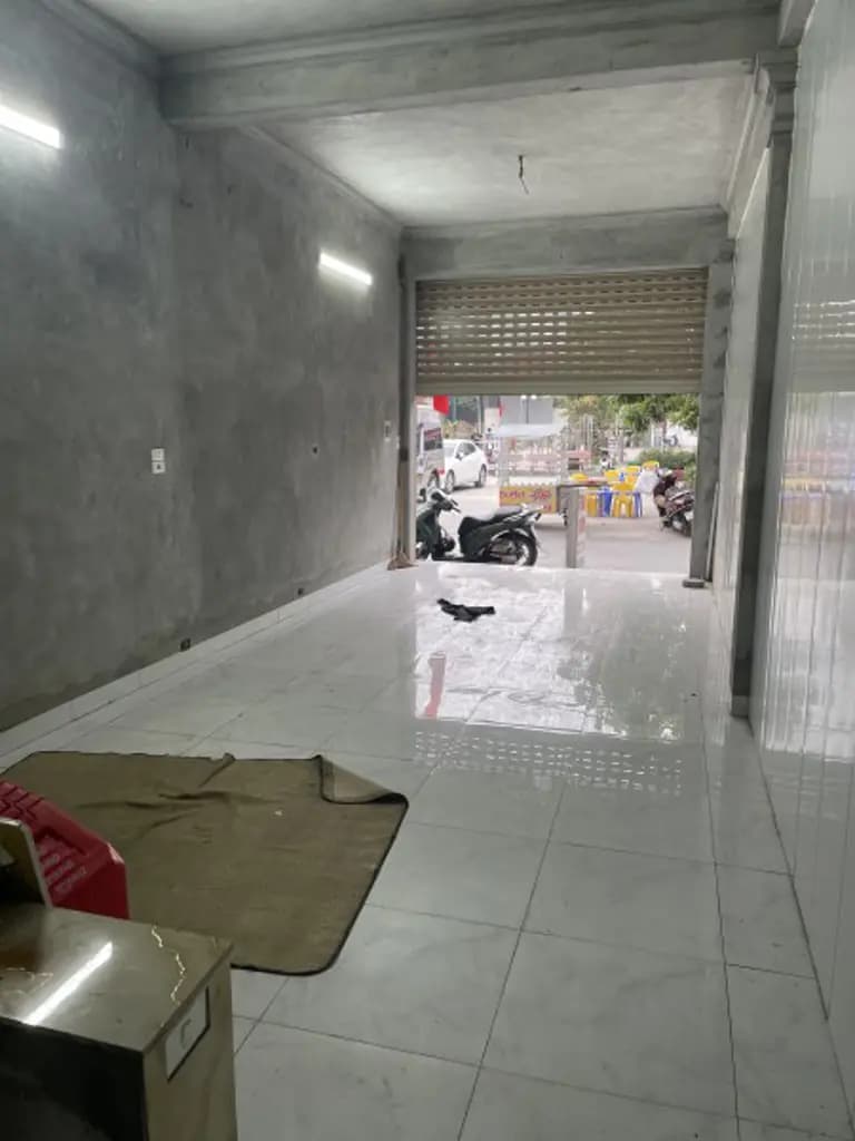 Main-Cho thuê nhà riêng ở Đức Thượng,Hoài Đức, 3 tầng, 140m2/sàn, mặt tiền 4m, mặt đường liên xã rộng 5m-9