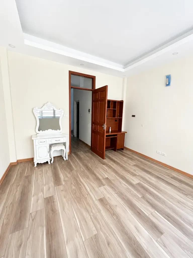 Main-Cho thuê nhà ngõ 5 TÚ MỠ, Trung Kính. 16.5 triệu/tháng. Ưu tiên: Hộ gia đình, Văn Phòng, KD Onl, Ở nhóm...-3