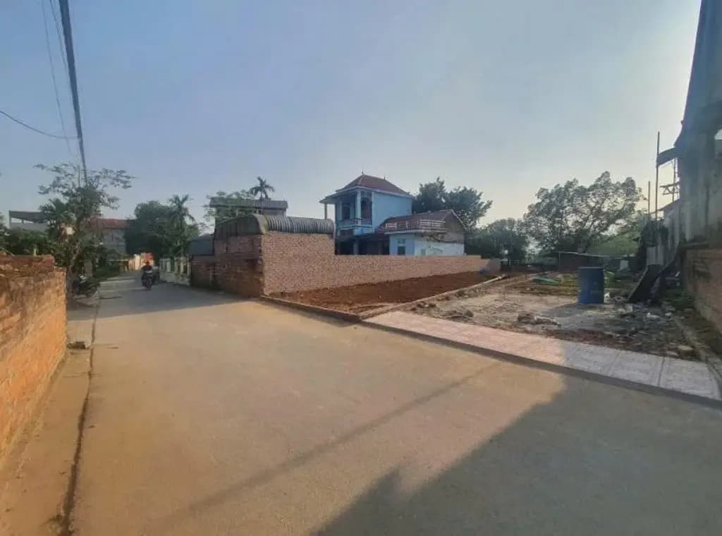 Main-Bán Đất 100m2 có sẵn 100 m2 thổ cư giá 1.5 tỷ tại Đường 423 Xã Phú Cát Huyện Quốc Oai Hà Nội-0