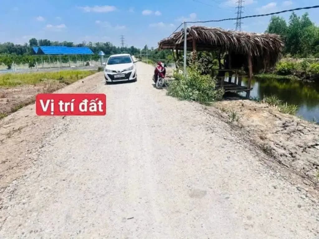 Main-🏡 ĐẤT THỔ CƯ KẾT HỢP VƯỜN VIEW KÊNH – THẠNH HÒA, BẾN LỨC 📐 Diện tích: 500m²/lô, gồm 120m² đất thổ cư. Có 2 lô liền kề, mua tổng 1.000m² được. 💰 Giá bán: 575 triệu/lô, còn thương lượng. 📍 Vị trí: Thạnh Hòa – Thạnh Lợi mới, huyện Bến Lức, Long An.-2