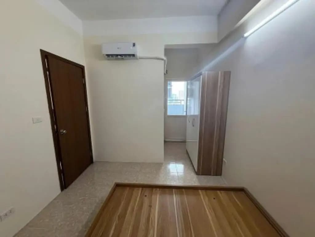 Main-Bán căn hộ 2PN 2VS view đẹp tại Chung cư 30T Nam Trung Yên-1
