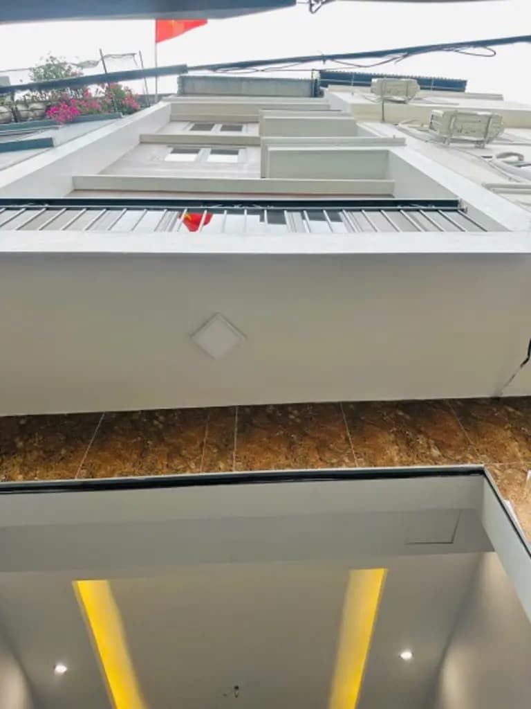 CHỦ BÁN GẤP BÁN NHÀ ĐẸP LAI XÁ 6 TỶ - GẦN QL 32- ĐH THÀNH ĐÔ - CẠNH Ô TÔ