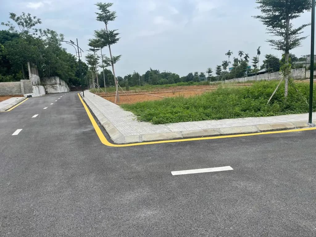 Main-BÁN CẮT LỖ LÔ ĐẤT XÂY NHÀ DÒNG TIỀN HÒA LẠC CÁCH ĐẠI HỌC QUỐC GIA VÀ KHU CÔNG NGHỆ CAO CHỈ 1,5KM-1