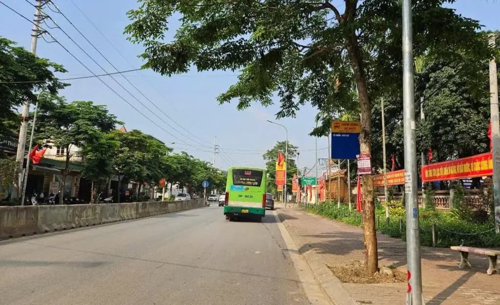Main-Bán nhà 100m2 có sẵn 100 m2 thổ cư giá 1.78 tỷ tại Đường Hữu Nghị Phường Xuân Khanh Thị xã Sơn Tây Hà Nội-0