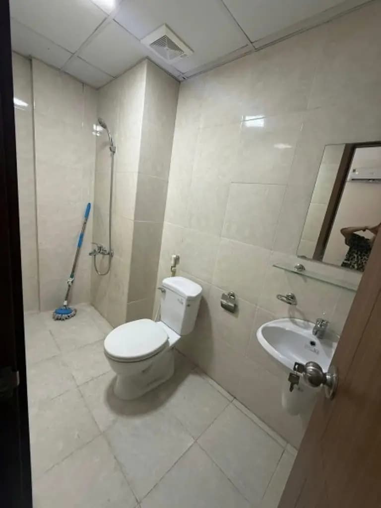 Main-Bán căn hộ 2PN 2VS view đẹp tại Chung cư 30T Nam Trung Yên-2