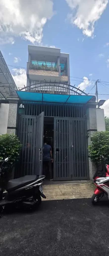 CHO THUÊ NHÀ ĐỐI DIỆN VẠN PHÚC CITY- HIỆP BÌNH , 1 TRỆT 3 LẦU, 5PN, SÂN XE HƠI, 19TR.