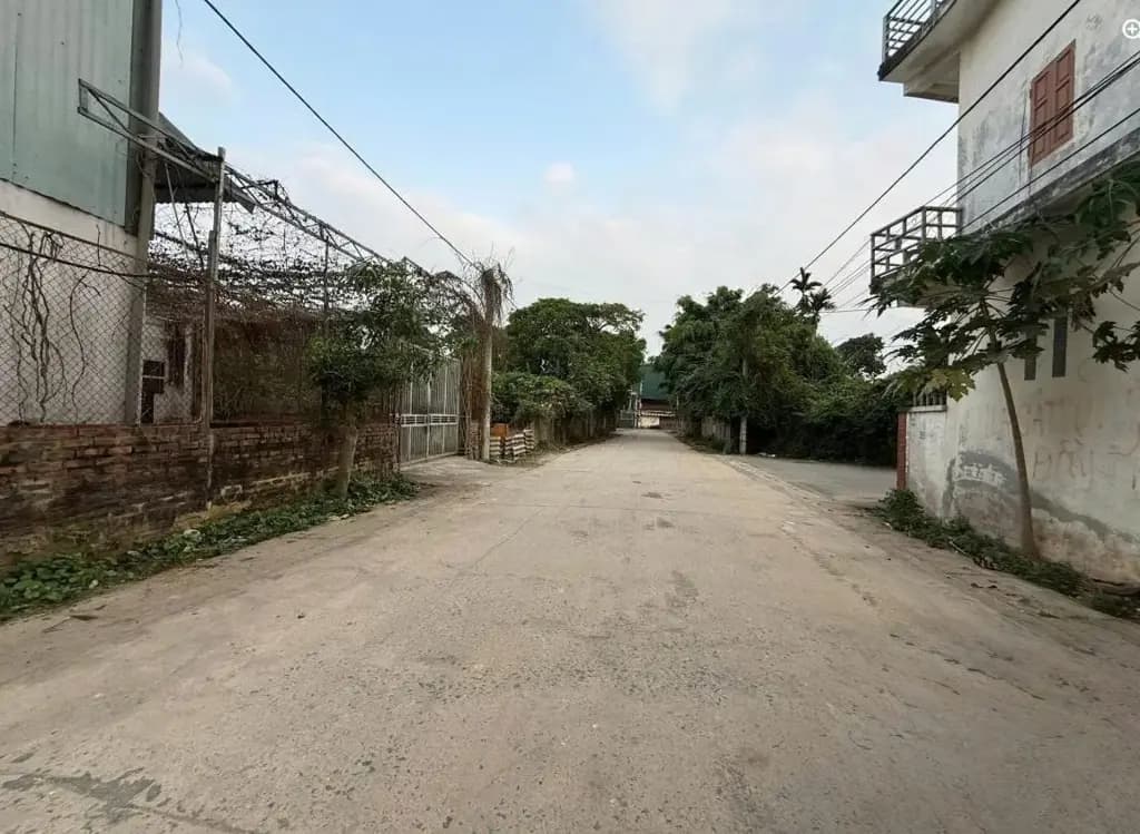 Main-Bán Đất 100m2 có sẵn 100 m2 thổ cư giá 2 tỷ tại Đường Địa Phương Xã Phú Cát Huyện Quốc Oai Hà Nội-0