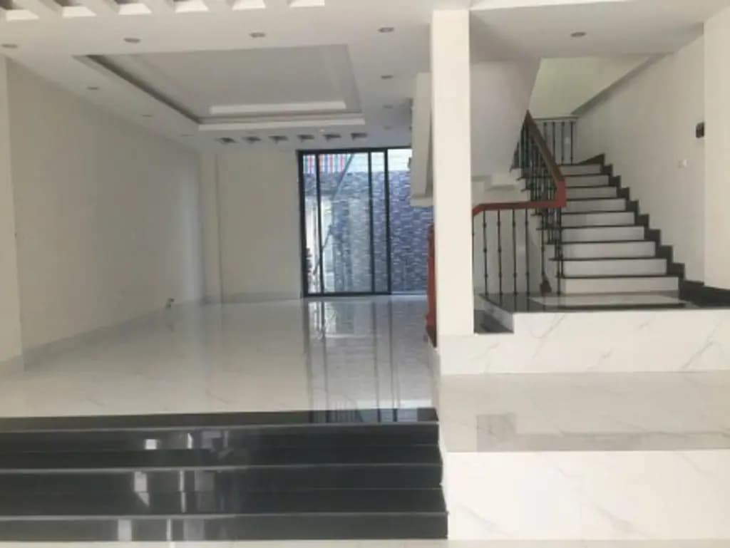 Main-Cho thuê nhà nguyên căn liền kề làm văn phòng hoặc trung tâm, spa khu vực Trâu Quỳ/Gia Lâm/Hà Nội-6