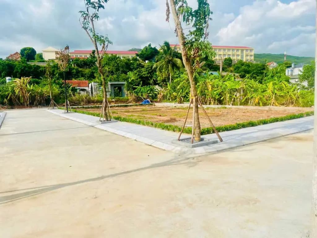 Main-ĐÓN SÓNG ĐƯỜNG SẮT CAO TỐC HN - QN, SỞ HỮU TÀI SẢN LIỀN KỀ VIN HẠ LONG XANH VỚI VÙNG GIÁ TRŨNG-4