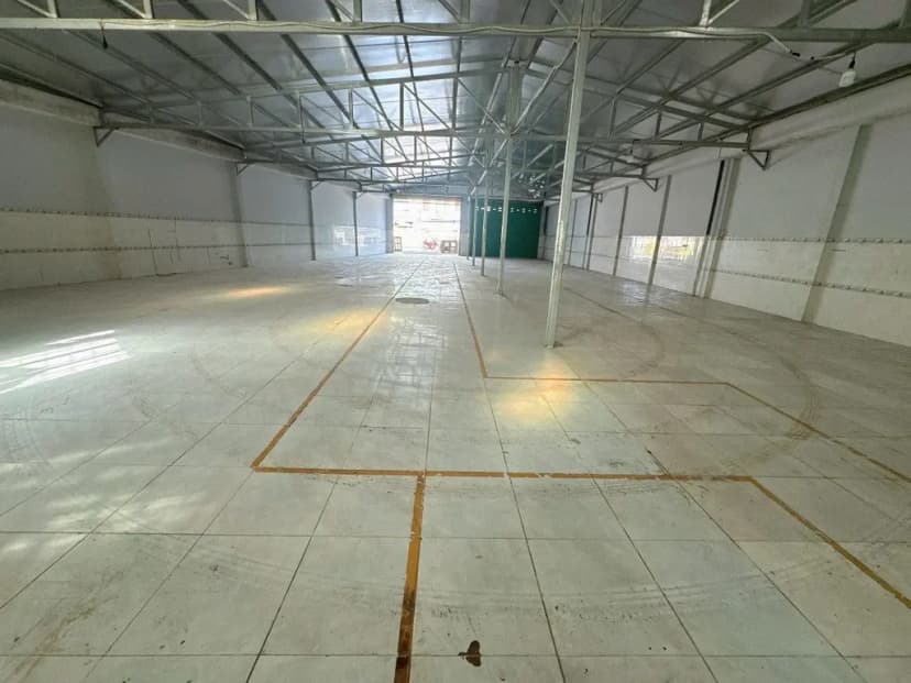 Cho thuê mặt bằng xây kiên cố 1200m2 mặt tiền QL60 Bến tre